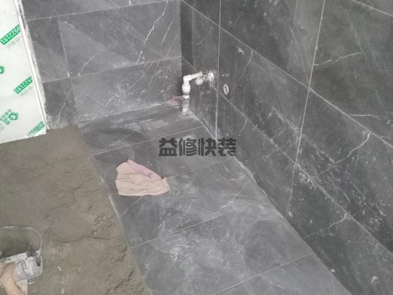 墻內水管漏水不拆墻,先用水泥砂漿把鑿開的地方補平(圖1)