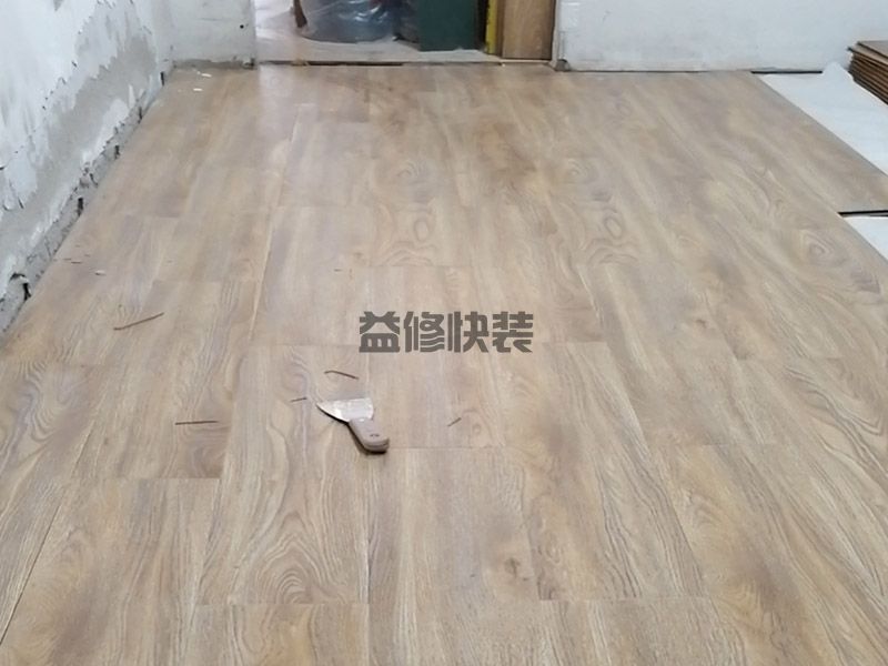 南充家具翻新怎么做,油漆過的家具沾染了灰塵(圖2)