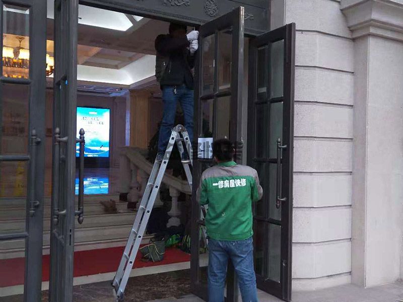 廣安市雨棚維修的方法_廣安市雨棚維修具體步驟_廣安市雨棚維修價格(圖1)