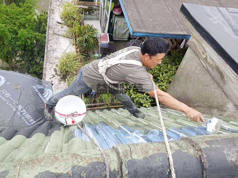 別墅瓦房頂漏雨怎么補，方法沒用對可能會白修